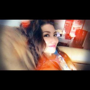 Meet your Posher, Moneika